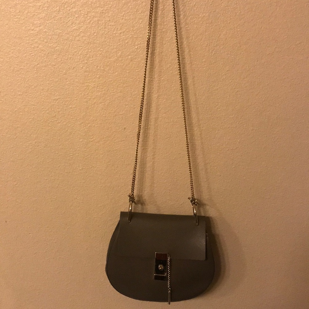Cross body chain handbag